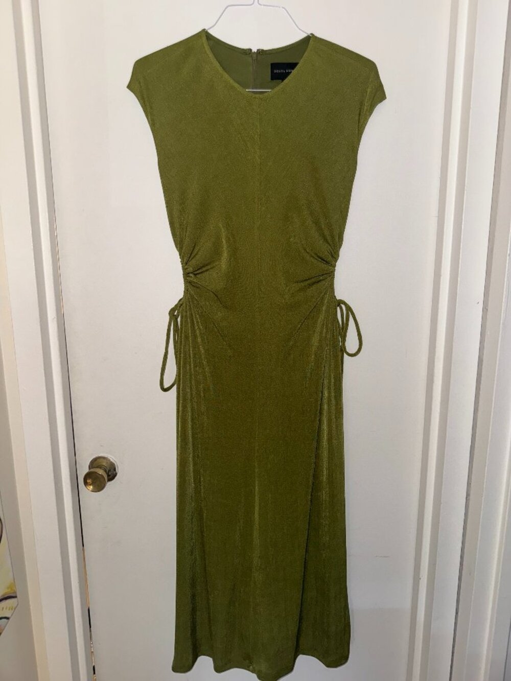 Donna Morgan Olive Green Ruched Midi Dress – Size 8 – Never Worn